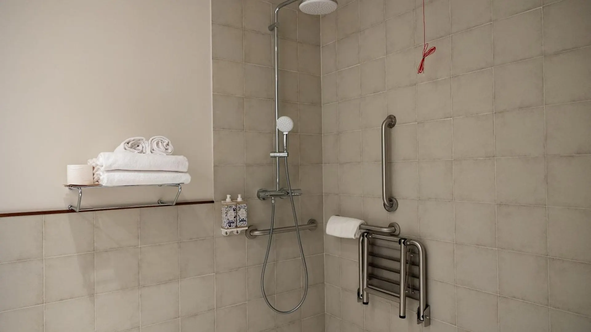 Aparthotel Batimont Suites & Apartments Bilbao Spain