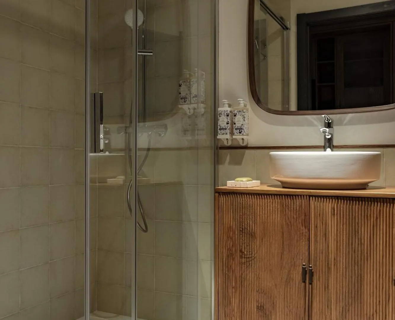 Batimont Suites & Apartments Bilbao 0*,  España